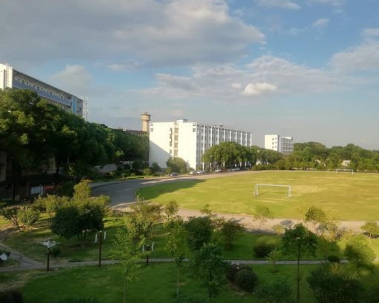 HN湘潭科技职业技术学校04.jpg