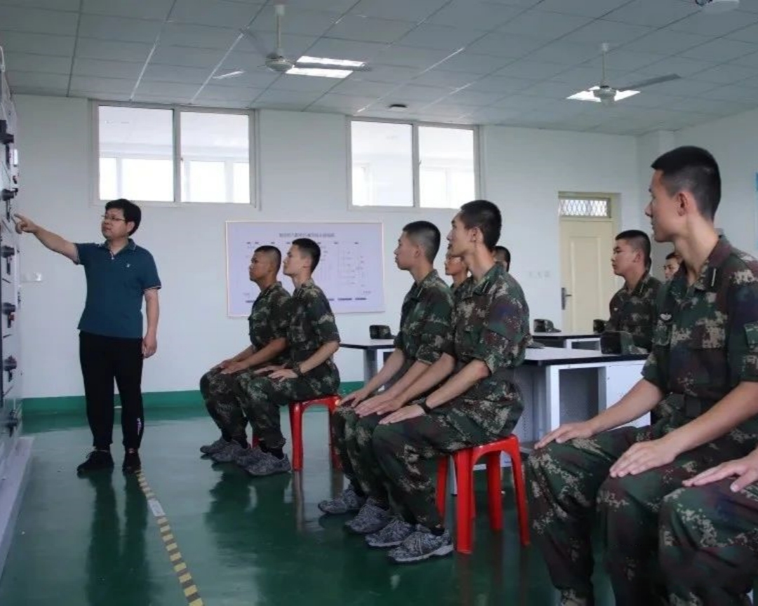 江西定向军士学校推荐04.jpg
