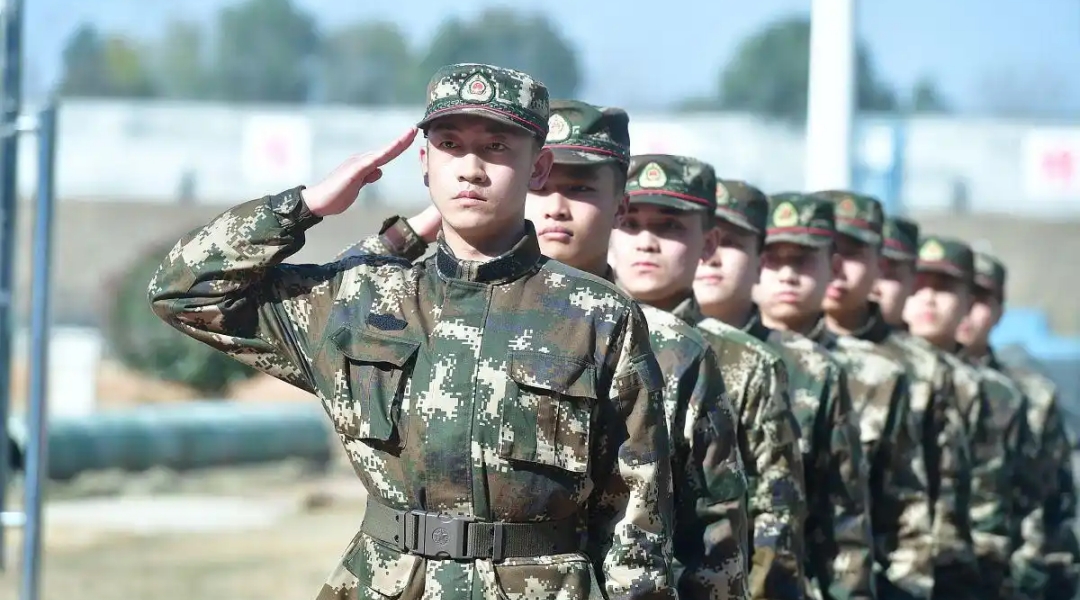 高考后报定向军士，还是入伍考士官学校？这篇给你答案→01.jpg