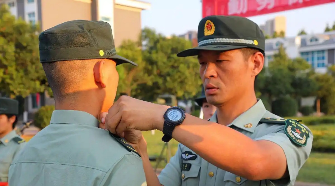 定向士官和大专当兵有什么区别？三条岔路口，带你一文缕清！04.jpg