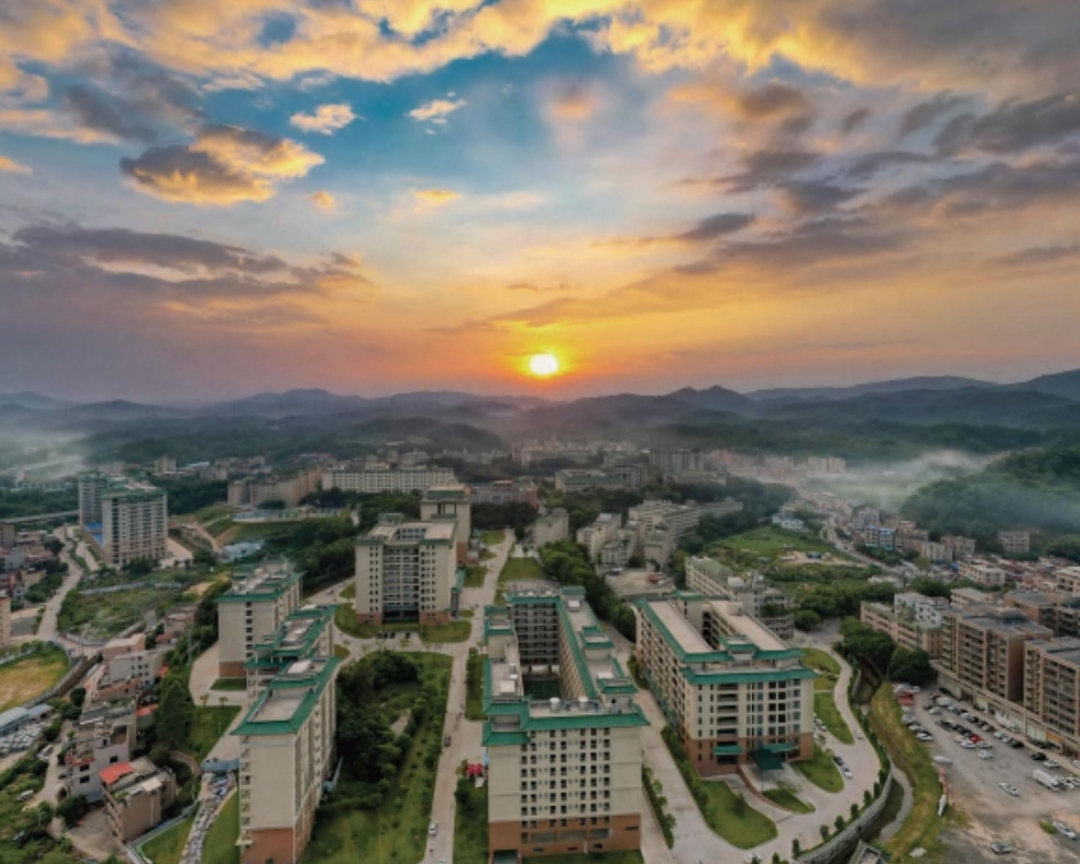 广州理工学院升本班21.jpg