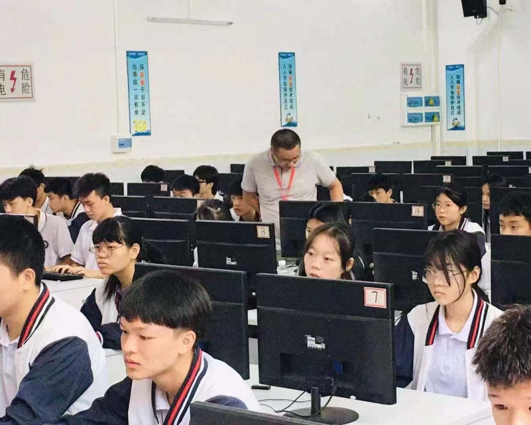 广东省创业工贸技工学校42.jpg