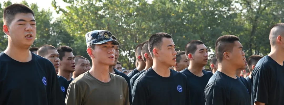 淬火成钢，砺剑正当时丨2025级定向培养军士新生强化训练誓师动员大会隆重举行12.png